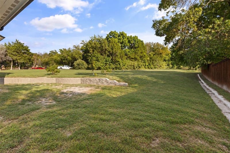 702 Linkcrest Drive, Duncanville TX 75137 - Photo 33