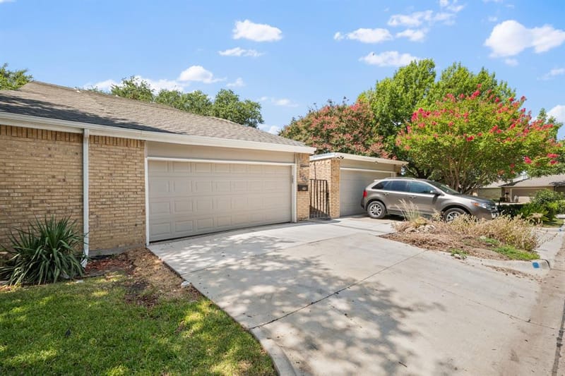 2706 Creek Wood Court, Carrollton TX 75006 - Photo 2