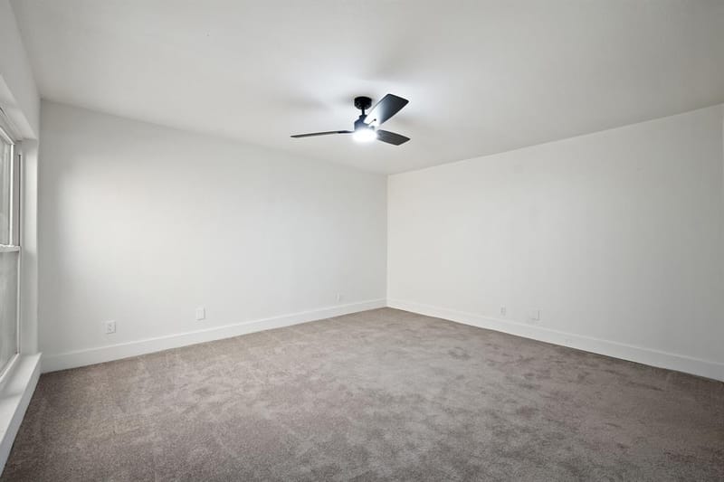 2706 Creek Wood Court, Carrollton TX 75006 - Photo 14