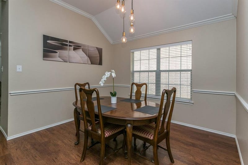 2615 Fox Creek Trail, Arlington TX 76017 - Photo 18
