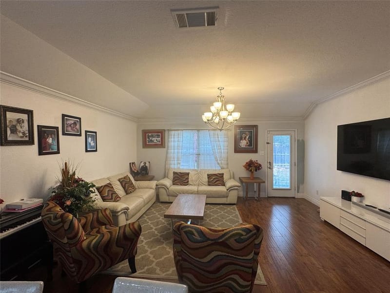 1879 Sea Gull Drive, Dallas TX 75051 - Photo 13