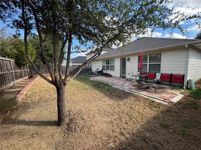 1879 Sea Gull Drive, Dallas TX 75051 - Photo 7
