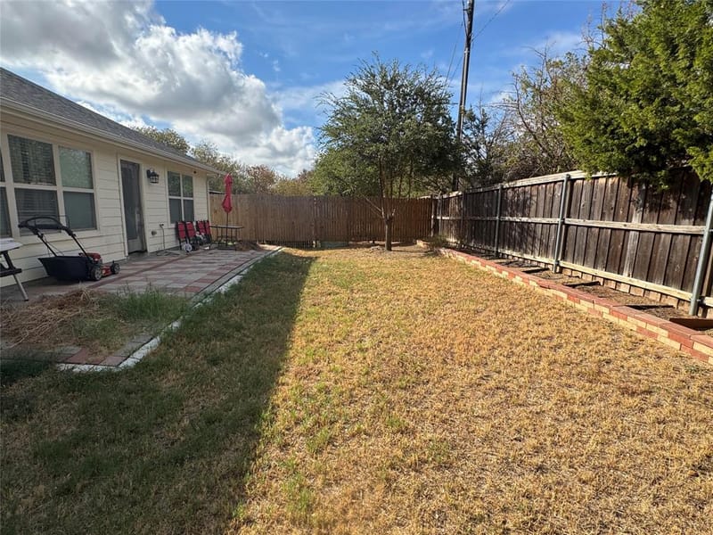 1879 Sea Gull Drive, Dallas TX 75051 - Photo 10