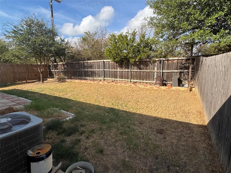 1879 Sea Gull Drive, Dallas TX 75051 - Photo 11
