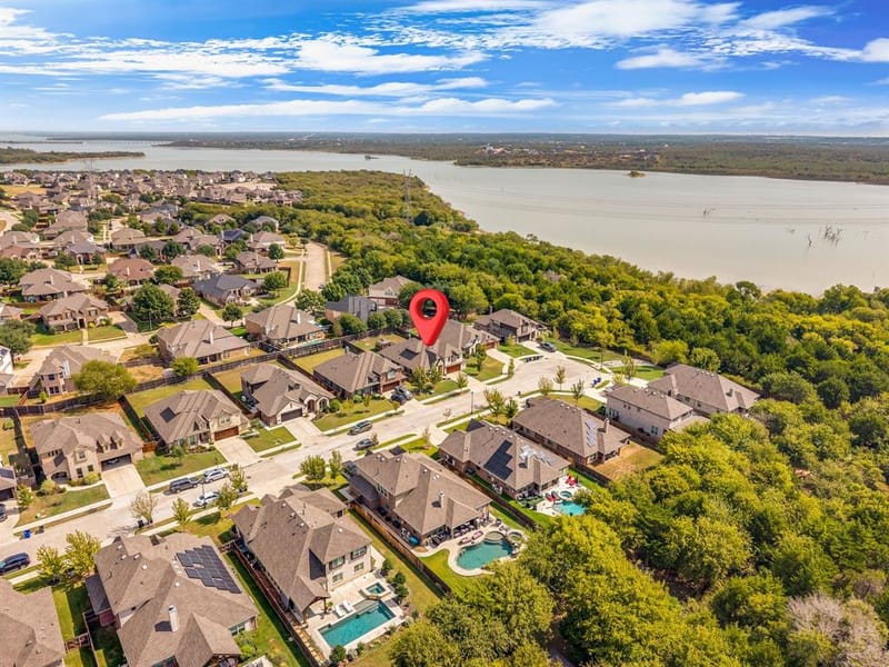 5011 Lake Park Drive, Mansfield TX 76063 - Photo 3