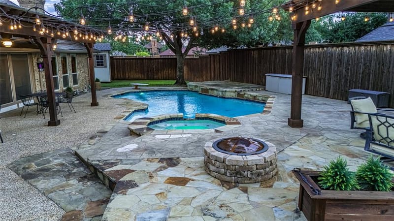 4009 Wilshire Court, Plano TX 75023 - Photo 2