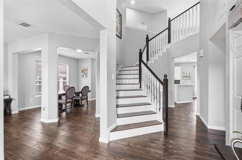 904 Yukon Drive, Lewisville TX 75077 - Photo 6