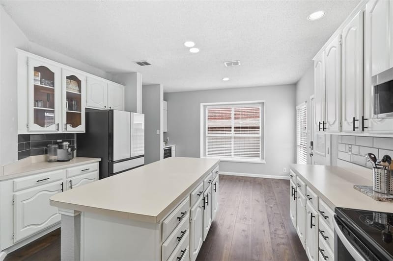 904 Yukon Drive, Lewisville TX 75077 - Photo 12