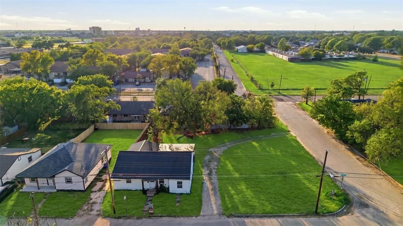 4302 Roberts Street, Greenville TX 75401 - Photo 22