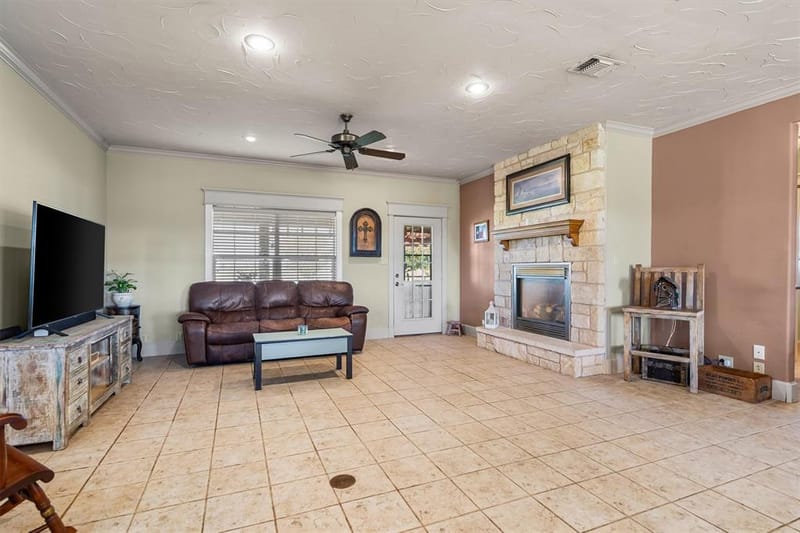 1233 Fm 901, Collinsville TX 76233 - Photo 13