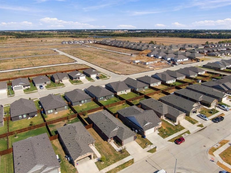 2052 Shady Oaks Drive, Ennis TX 75119 - Photo 37