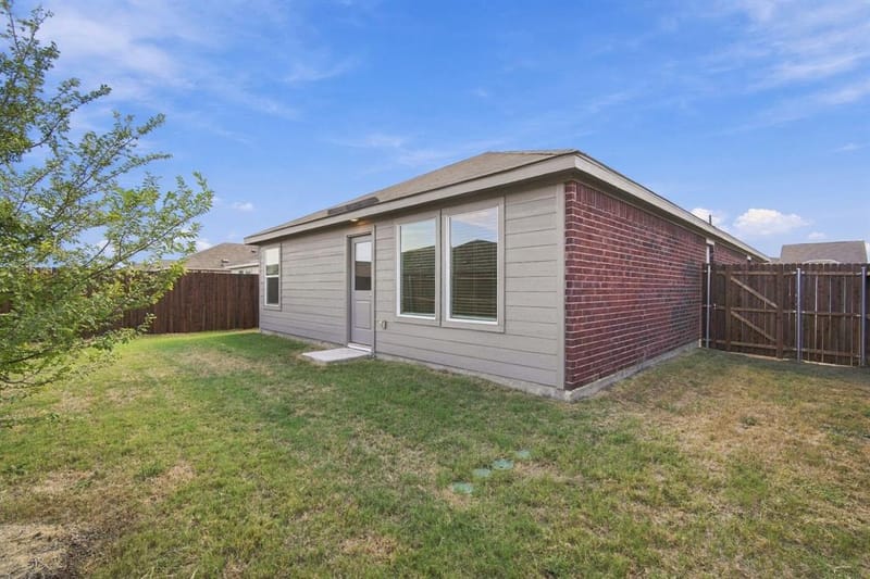 2052 Shady Oaks Drive, Ennis TX 75119 - Photo 29