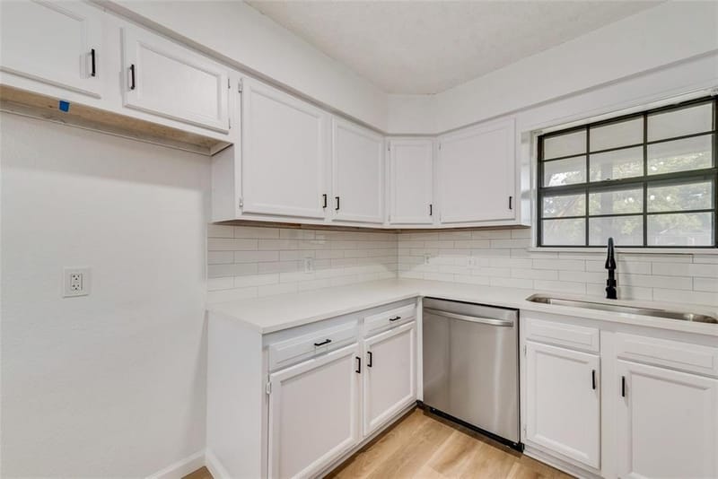 907 Melanie Lane, Keene TX 76059 - Photo 8