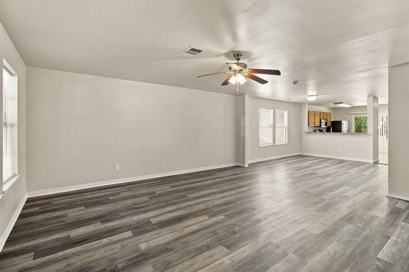 3056 Saint Nicholas Drive, Dallas TX 75233 - Photo 2