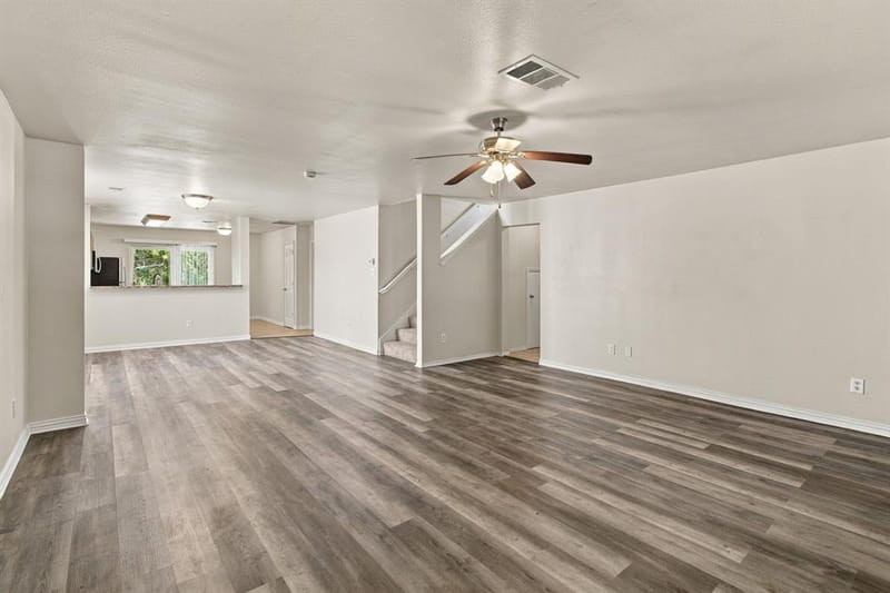 3056 Saint Nicholas Drive, Dallas TX 75233 - Photo 3