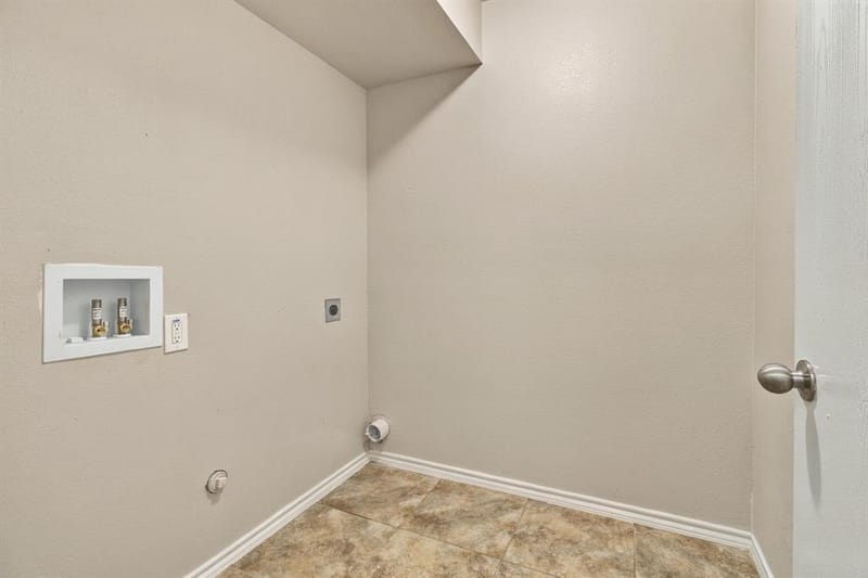 3056 Saint Nicholas Drive, Dallas TX 75233 - Photo 5