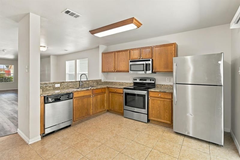3056 Saint Nicholas Drive, Dallas TX 75233 - Photo 9