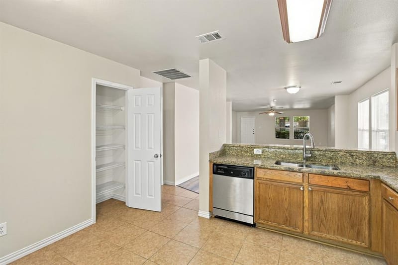 3056 Saint Nicholas Drive, Dallas TX 75233 - Photo 11