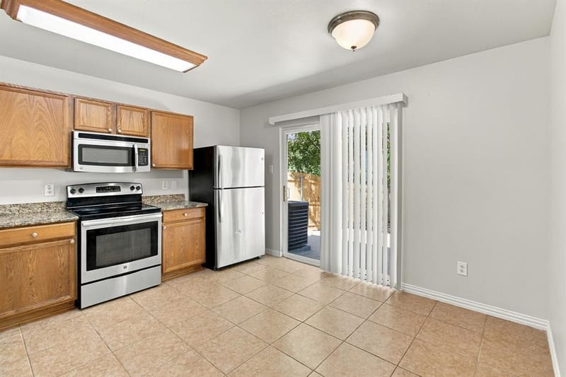3056 Saint Nicholas Drive, Dallas TX 75233 - Photo 8