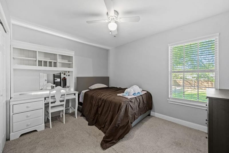 4808 S Hughes Avenue, Fort Worth TX 76119 - Photo 13