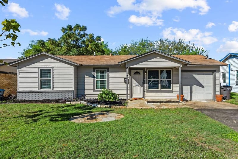 4808 S Hughes Avenue, Fort Worth TX 76119