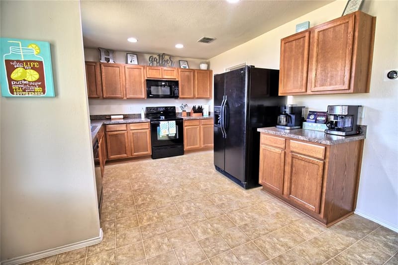 1312 Gayle Street, Burleson TX 76028 - Photo 11