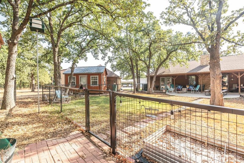53 Country Club Court, Nocona TX 76255 - Photo 8