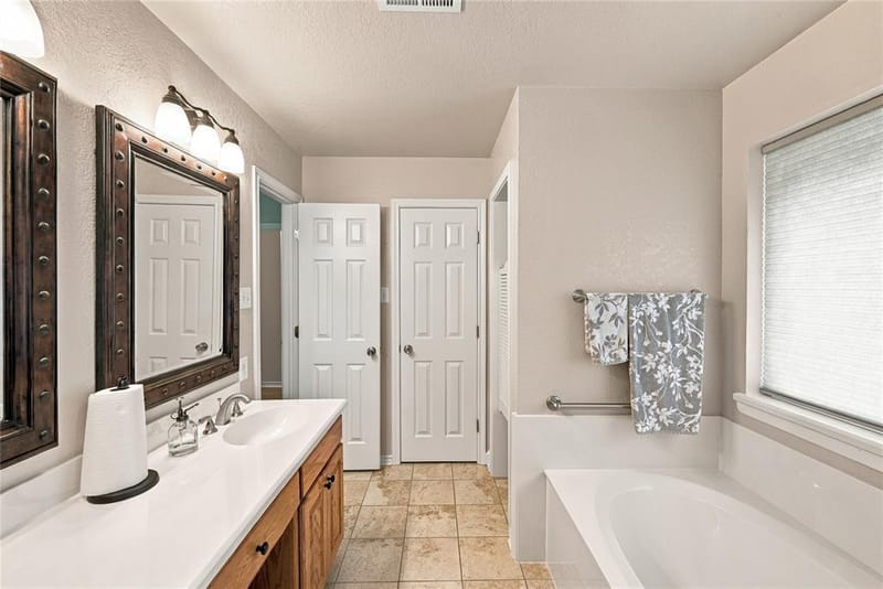 120 Country Drive, Waxahachie TX 75165 - Photo 10