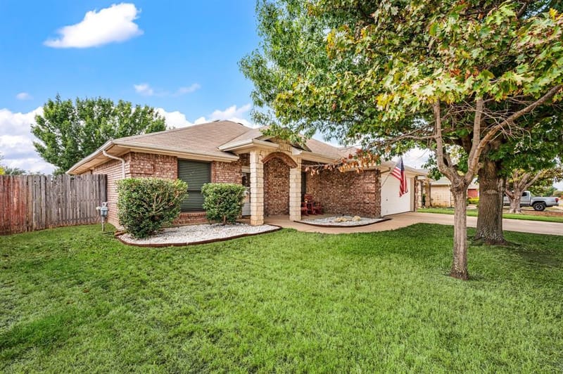 725 Big Willow Drive, Saginaw TX 76179 - Photo 39