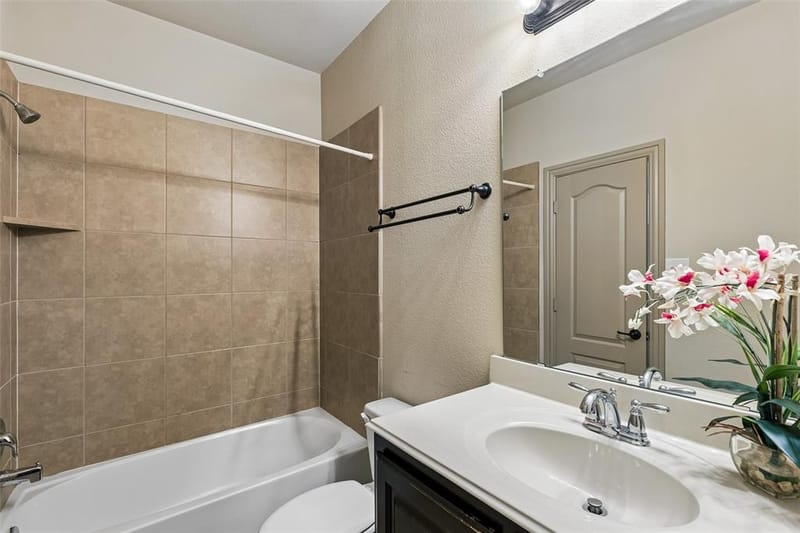 4237 Riverview Drive, Carrollton TX 75010 - Photo 13