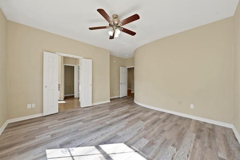 209 Wooded Glen Court, Arlington TX 76013 - Photo 13