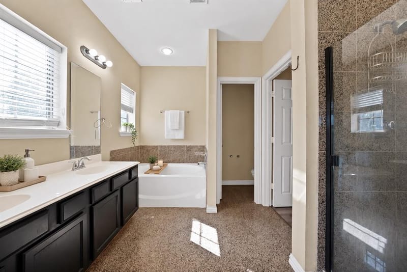 209 Wooded Glen Court, Arlington TX 76013 - Photo 15
