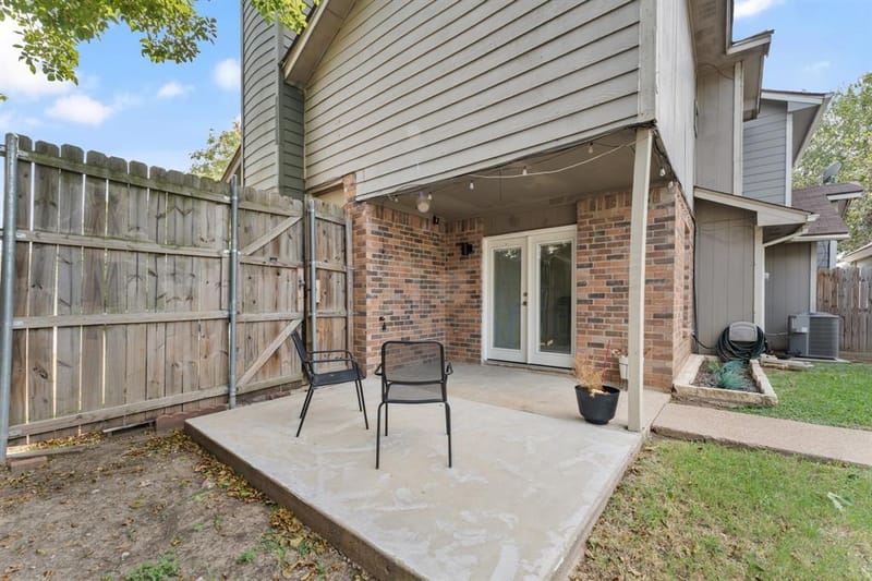 831 Valleybrooke Drive, Arlington TX 76001 - Photo 23