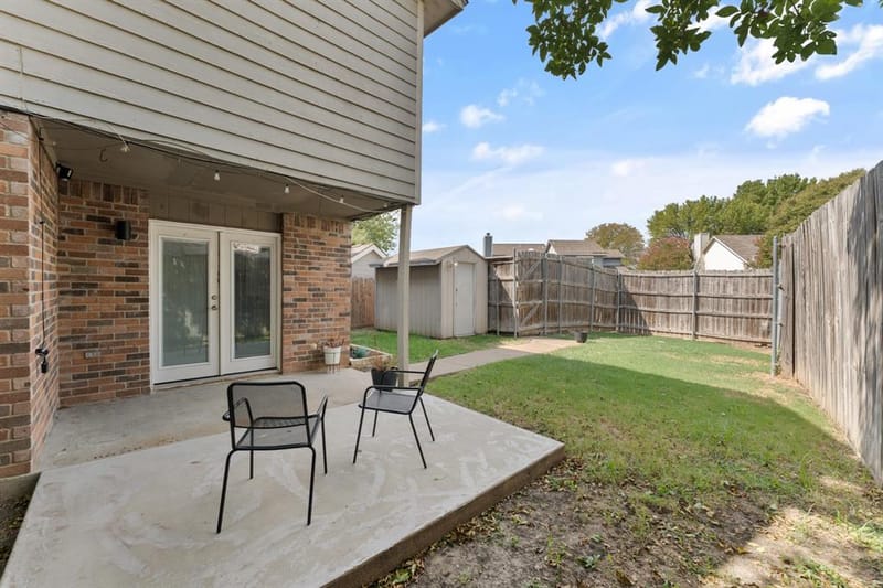 831 Valleybrooke Drive, Arlington TX 76001 - Photo 29