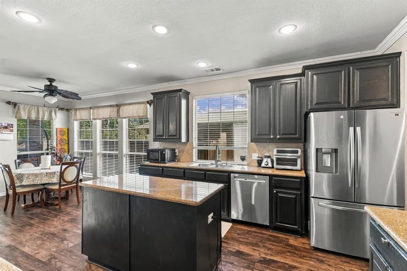 1905 Canyon Wren Drive, McKinney TX 75071 - Photo 9