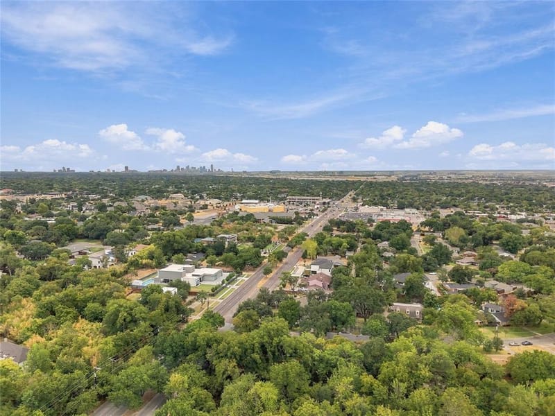 3660 Warick Drive, Dallas TX 75229 - Photo 6