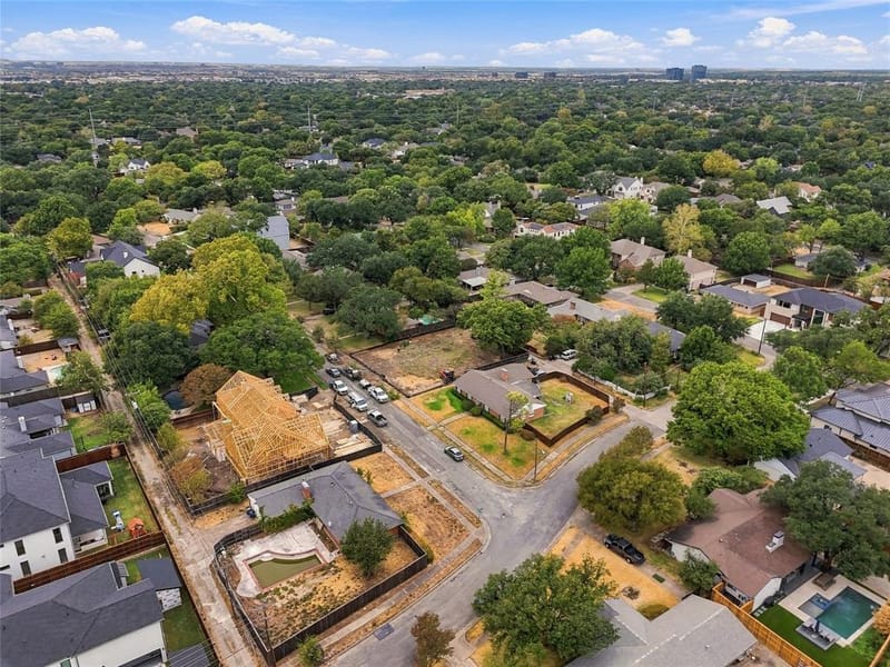 3660 Warick Drive, Dallas TX 75229 - Photo 5