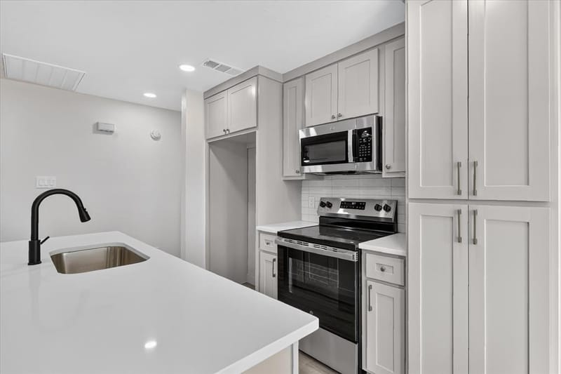 6208 Kary Lynn Drive S, Watauga TX 76148 - Photo 13