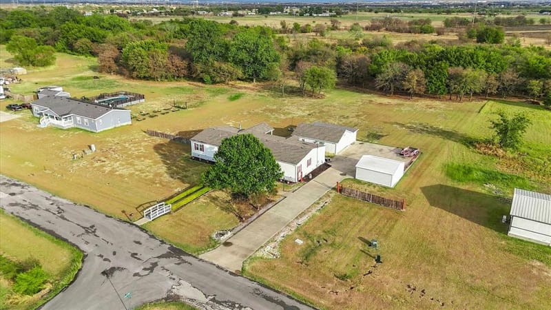 535 Stone Ridge Drive, Ponder TX 76259 - Photo 35