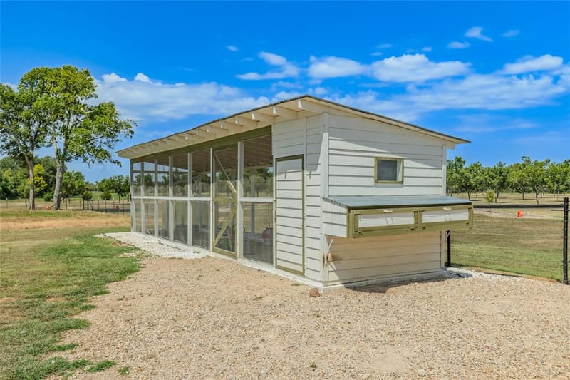 11819 Farm Road 195, Paris TX 75462 - Photo 32
