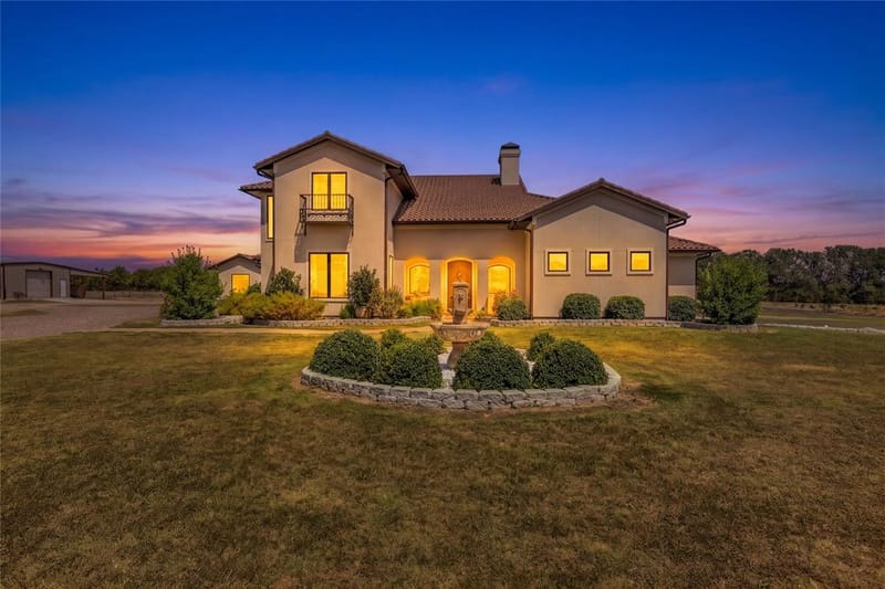 11819 Farm Road 195, Paris TX 75462