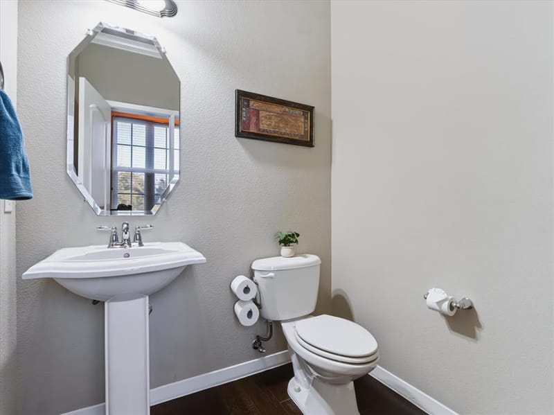 3894 Everwood Lane, Addison TX 75001 - Photo 11