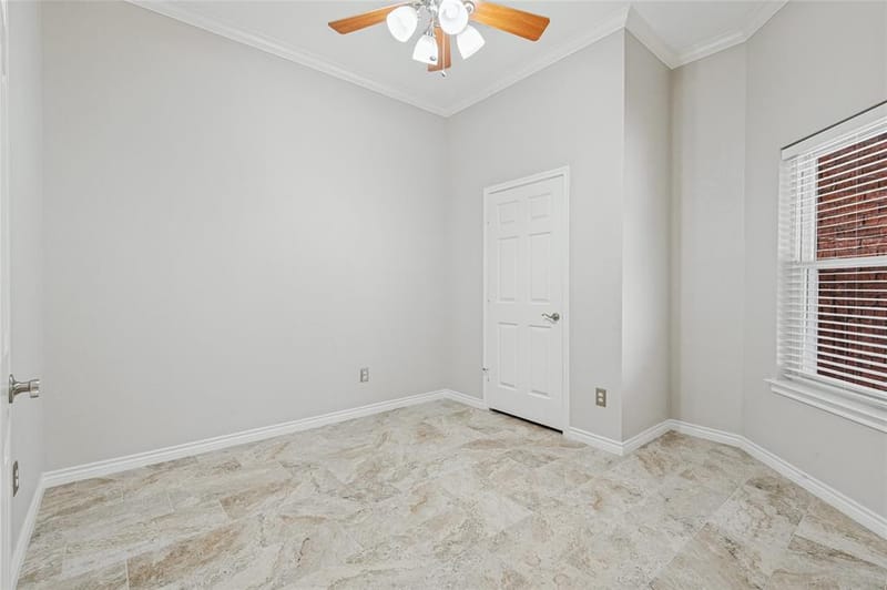 5816 Windy Meadow Lane, Grand Prairie TX 75052 - Photo 2