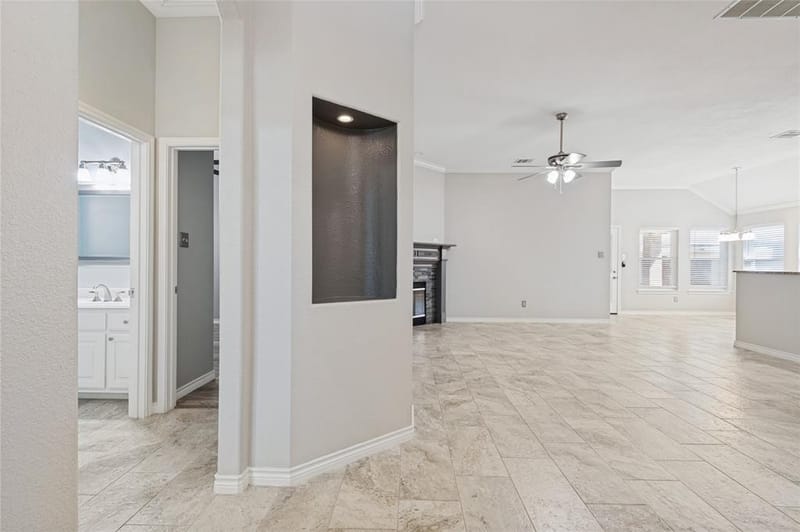5816 Windy Meadow Lane, Grand Prairie TX 75052 - Photo 10