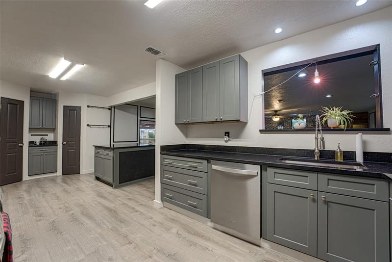 2530 Lakewood Drive, Garland TX 75042 - Photo 15