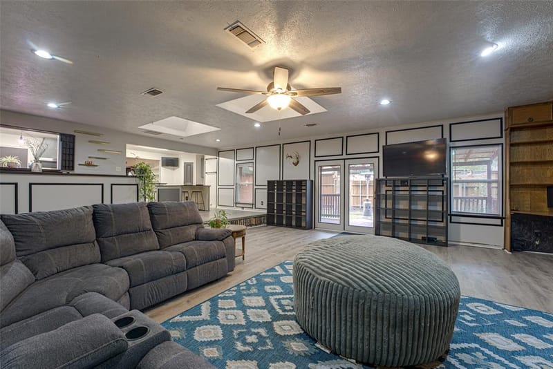 2530 Lakewood Drive, Garland TX 75042 - Photo 8