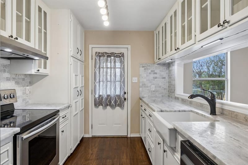 273 Greenview Lane, Van Alstyne TX 75495 - Photo 12