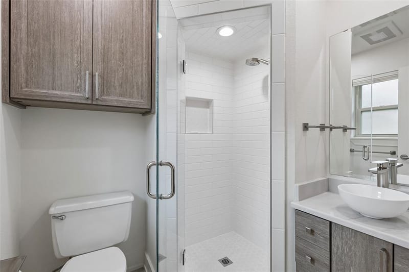 9020 Glen Springs Drive, Dallas TX 75243 - Photo 23