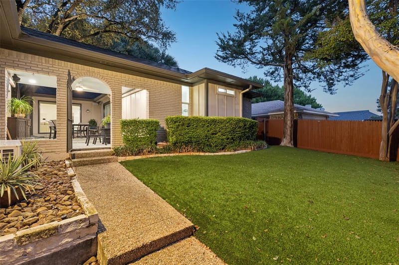 9020 Glen Springs Drive, Dallas TX 75243 - Photo 2