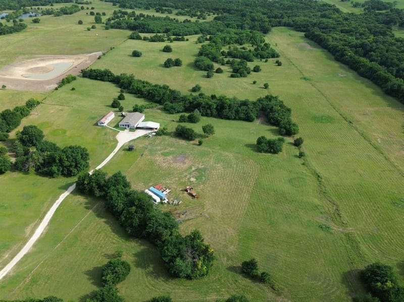 4081 Fm 2736, Campbell TX 75422 - Photo 32